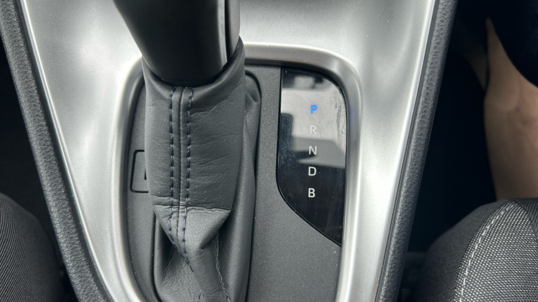Toyota Yaris 1.5 Hybrid Design 5dr CVT Hybrid Hatchback
